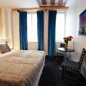 Le Clos De Notre Dame Parijs