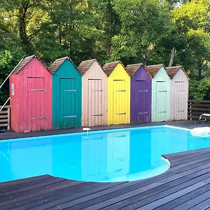 https://les-cabanons.hotels-rhonealpes.com