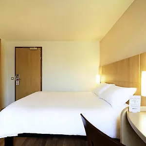 Ibis Tour Eiffel Cambronne 15eme Otel